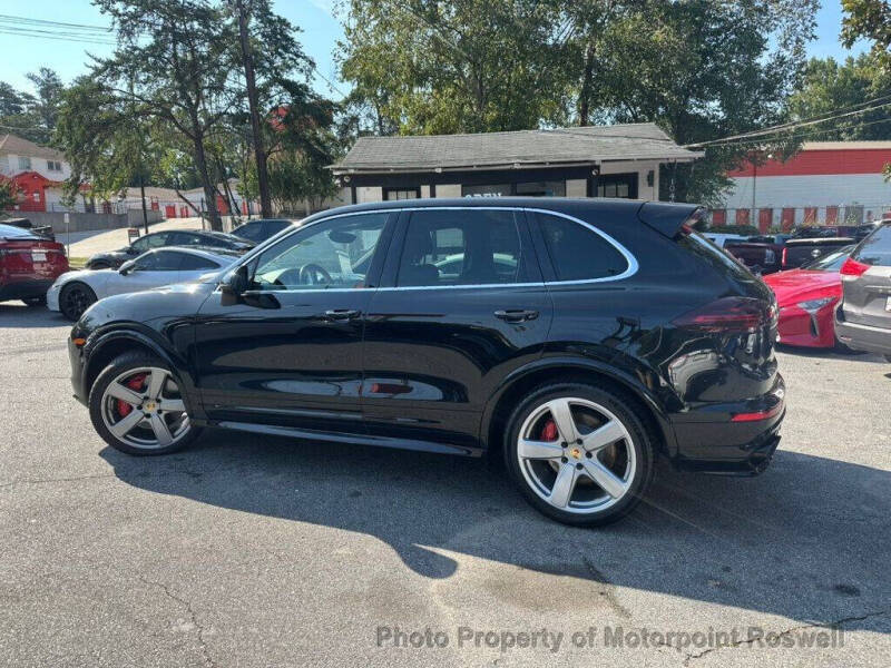 2016 Porsche Cayenne GTS