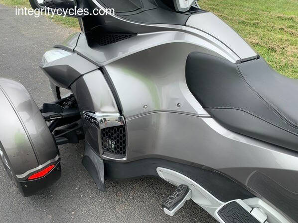 2012 Can-Am Spyder RT-S SE5