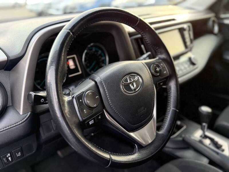 2016 Toyota RAV4 Hybrid XLE