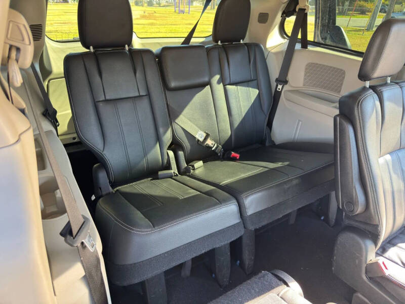 2014 Chrysler Town and Country Touring