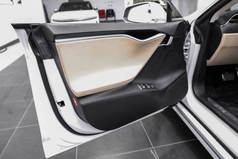 2017 Tesla Model S 90D