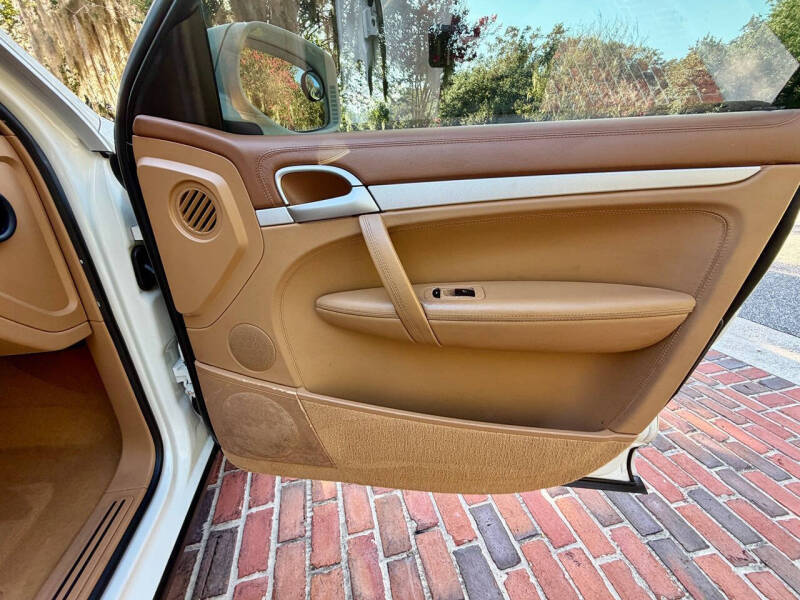 2010 Porsche Cayenne Tiptronic
