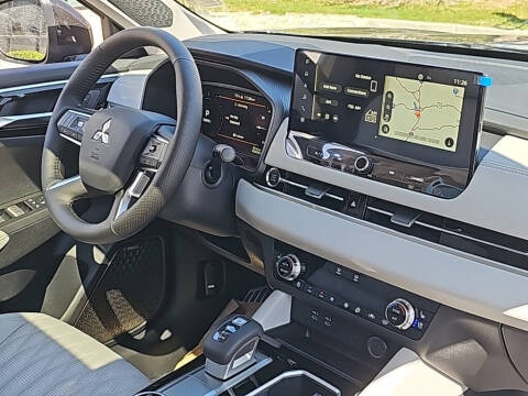 2025 Mitsubishi Outlander SEL Platinum Edition