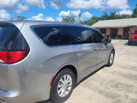 2017 Chrysler Pacifica Touring