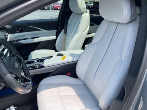 2024 Cadillac LYRIQ Sport 1