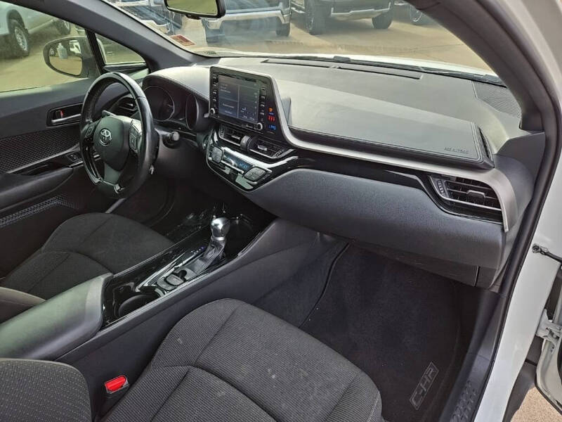 2019 Toyota C-HR XLE