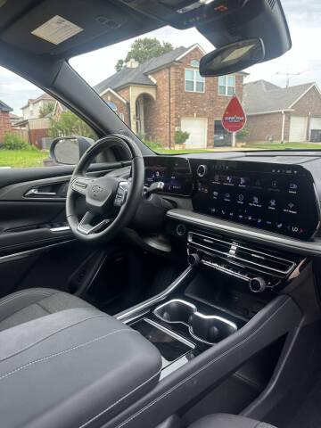 2024 Chevrolet Traverse LT