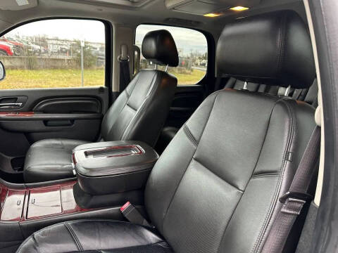 2014 Cadillac Escalade Luxury