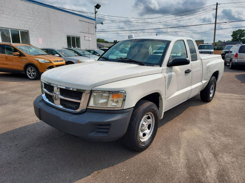 2008 Dodge Dakota for sale at Premier Automotive Sales LLC in Kentwood MI