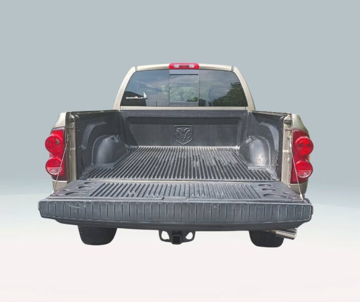 2007 Dodge Ram 1500 Pickup ST photo 5