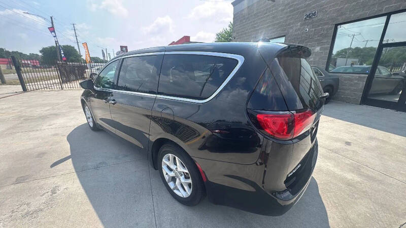 2018 Chrysler Pacifica Touring Plus