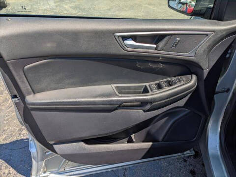 2020 Ford Edge SE
