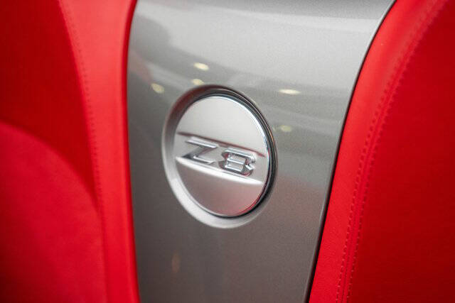 2001 BMW Z8 32