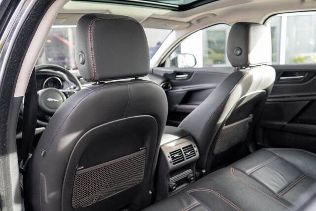 2018 Jaguar XE 35t Prestige