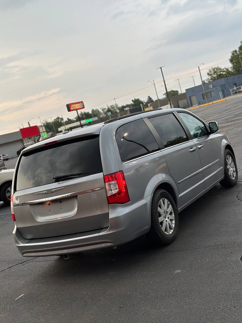 2014 Chrysler Town and Country for sale at Unlimited Auto Sales Inc. in Detroit, MI