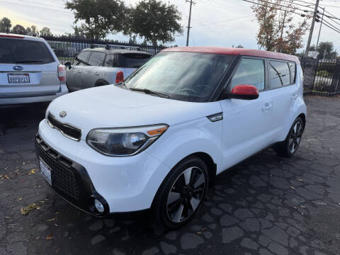 2016 Kia Soul +