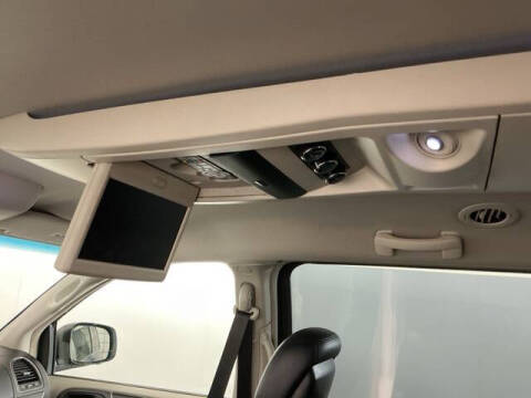 2013 Chrysler Town and Country Touring