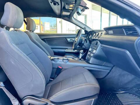 2015 Ford Mustang V6