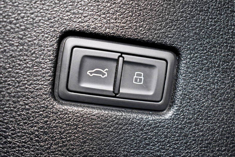 2019 Audi Q8 quattro Premium 55 TFSI