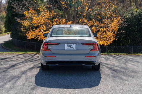 2024 Volvo S60 B5 Core Dark Theme