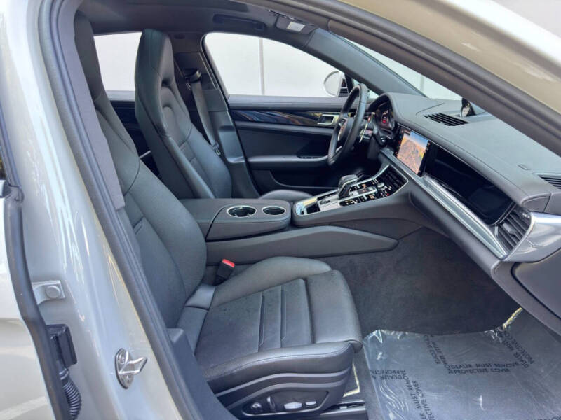 2023 Porsche Panamera 4 E-Hybrid