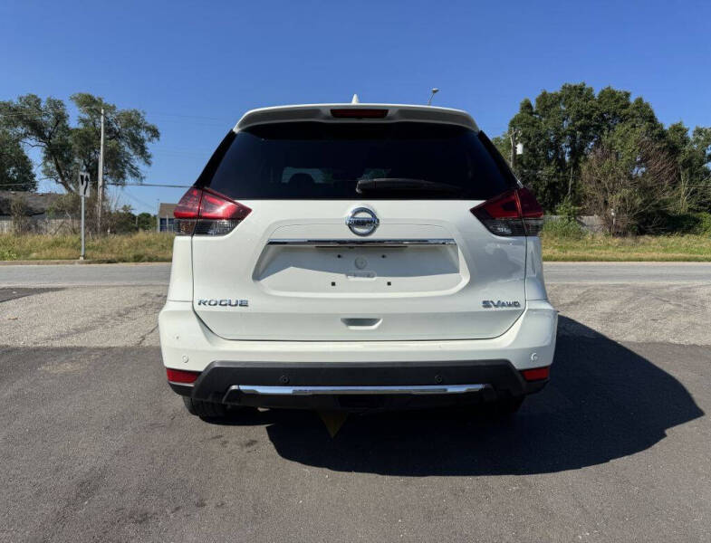 2020 Nissan Rogue SV