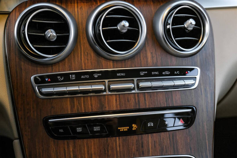 2022 Mercedes-Benz GLC GLC 300