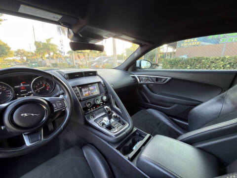 2018 Jaguar F-TYPE 296HP