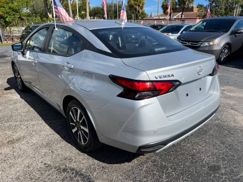 2025 Nissan Versa SV
