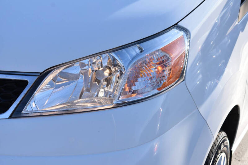 2017 Nissan NV200 SV