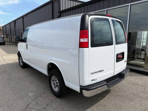 2023 GMC Savana 2500