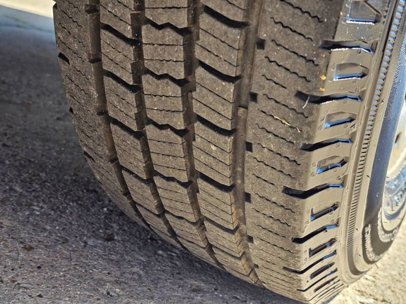 2012 Nissan NV 2500 HD S