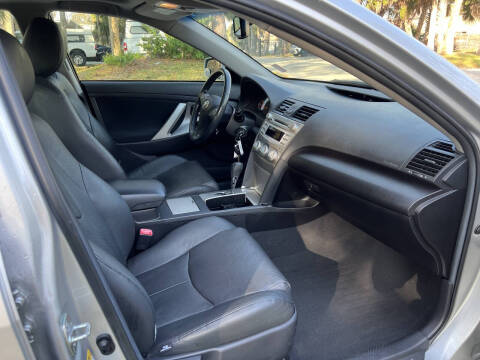 2011 Toyota Camry SE V6