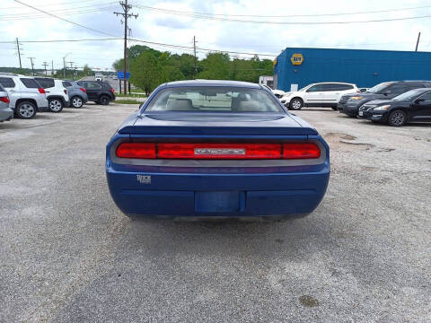 2010 Dodge Challenger SE