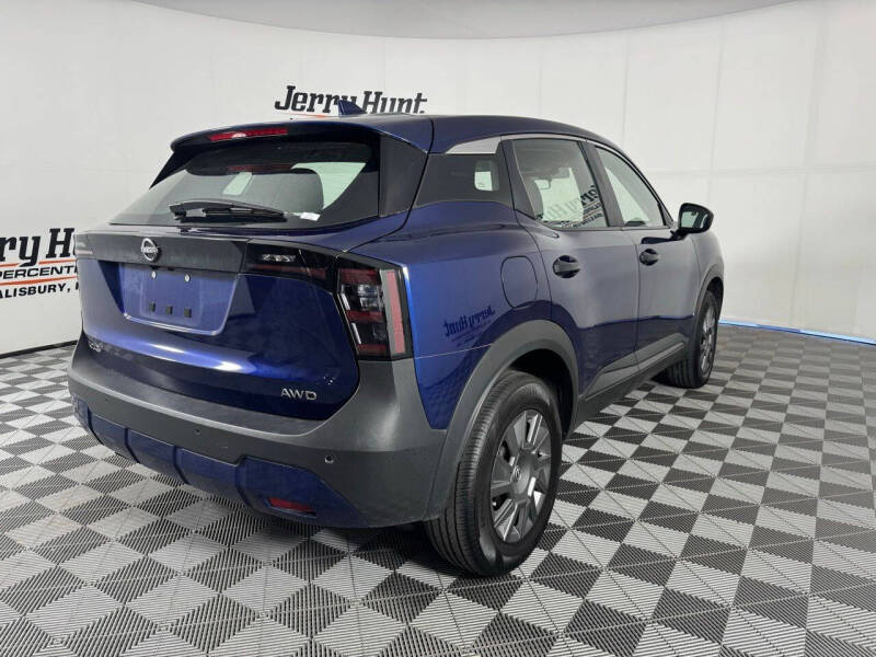 2025 Nissan Kicks S