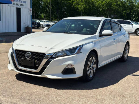 2019 Nissan Altima for sale at Discount Auto Company in Houston TX