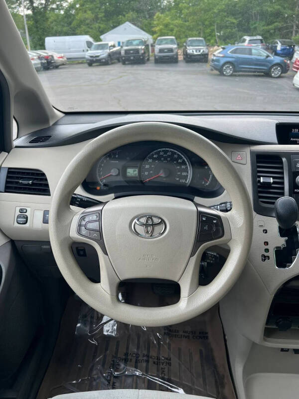 2012 Toyota Sienna