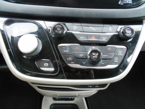 2020 Chrysler Pacifica Touring L