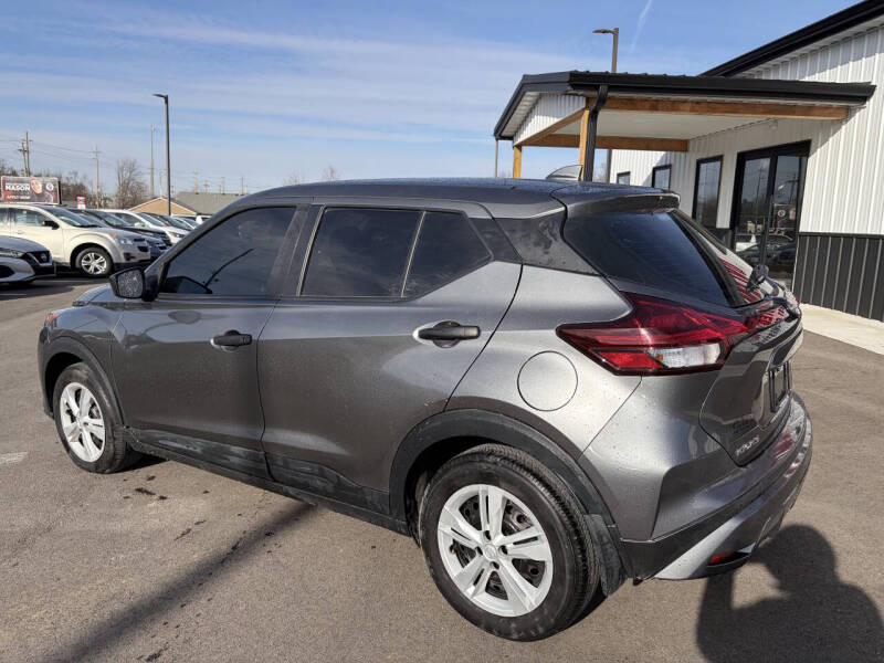 2024 Nissan Kicks S