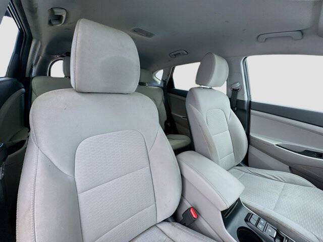 2021 Hyundai Tucson SE