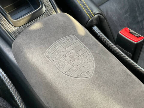 2016 Porsche Cayman GT4