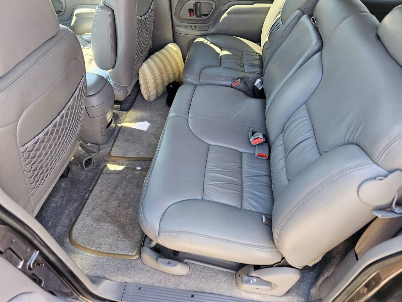 1999 GMC Suburban 125