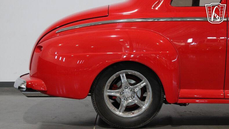 1948 Ford Deluxe