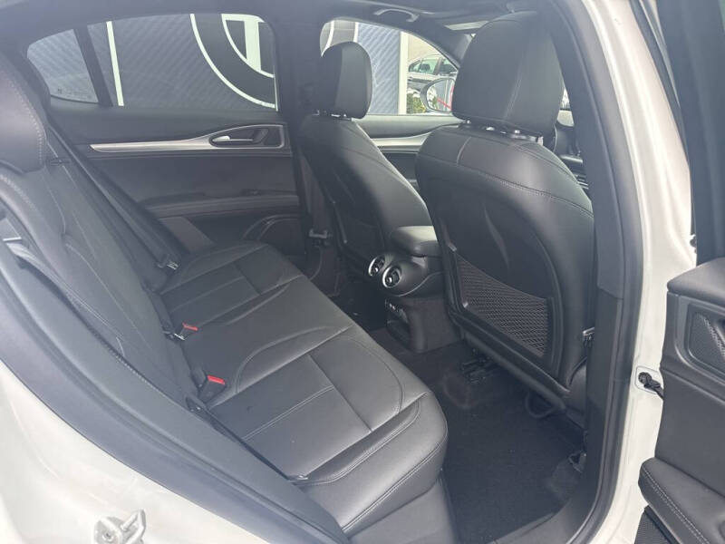 2025 Alfa Romeo Stelvio