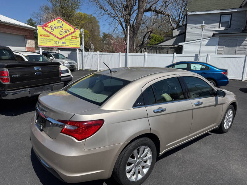 Image 4 of 2014 Chrysler 200 Limited