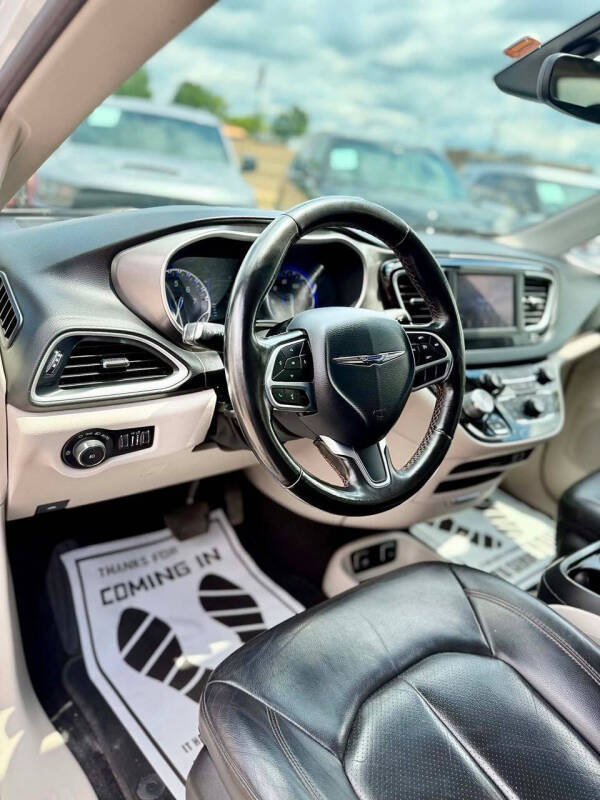 2020 Chrysler Pacifica Touring L