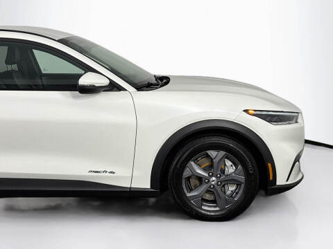 2022 Ford Mustang Mach-E Select