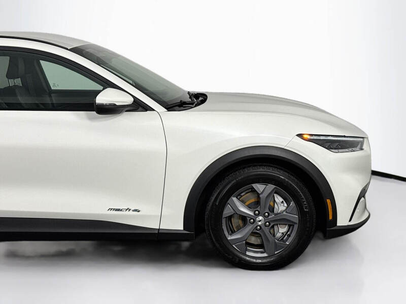 2022 Ford Mustang Mach-E Select