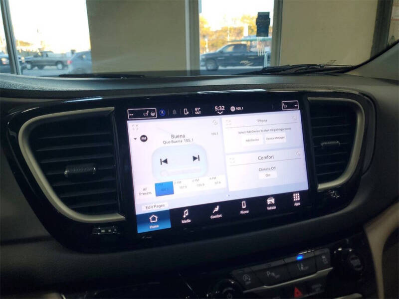 2022 Chrysler Pacifica Touring L