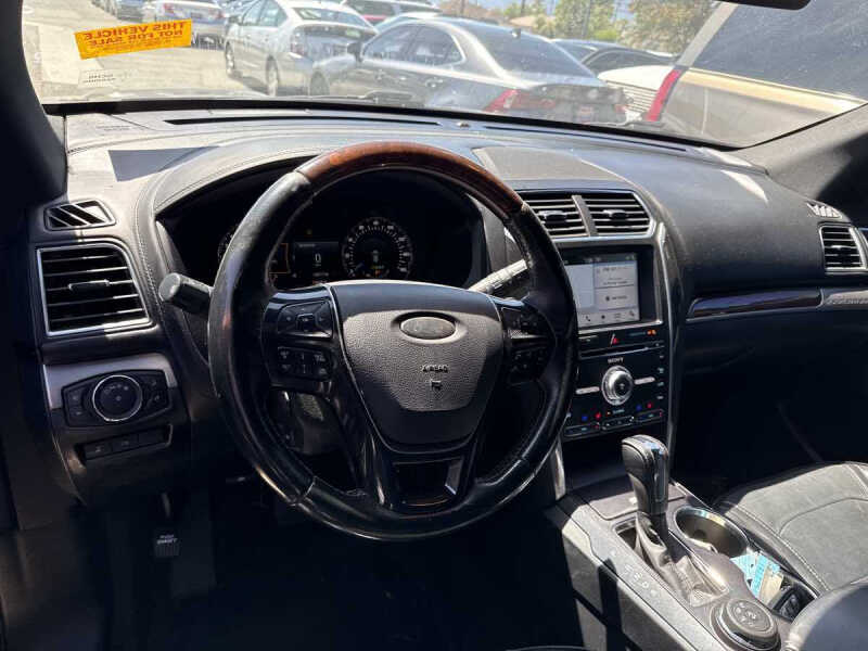 2017 Ford Explorer Platinum
